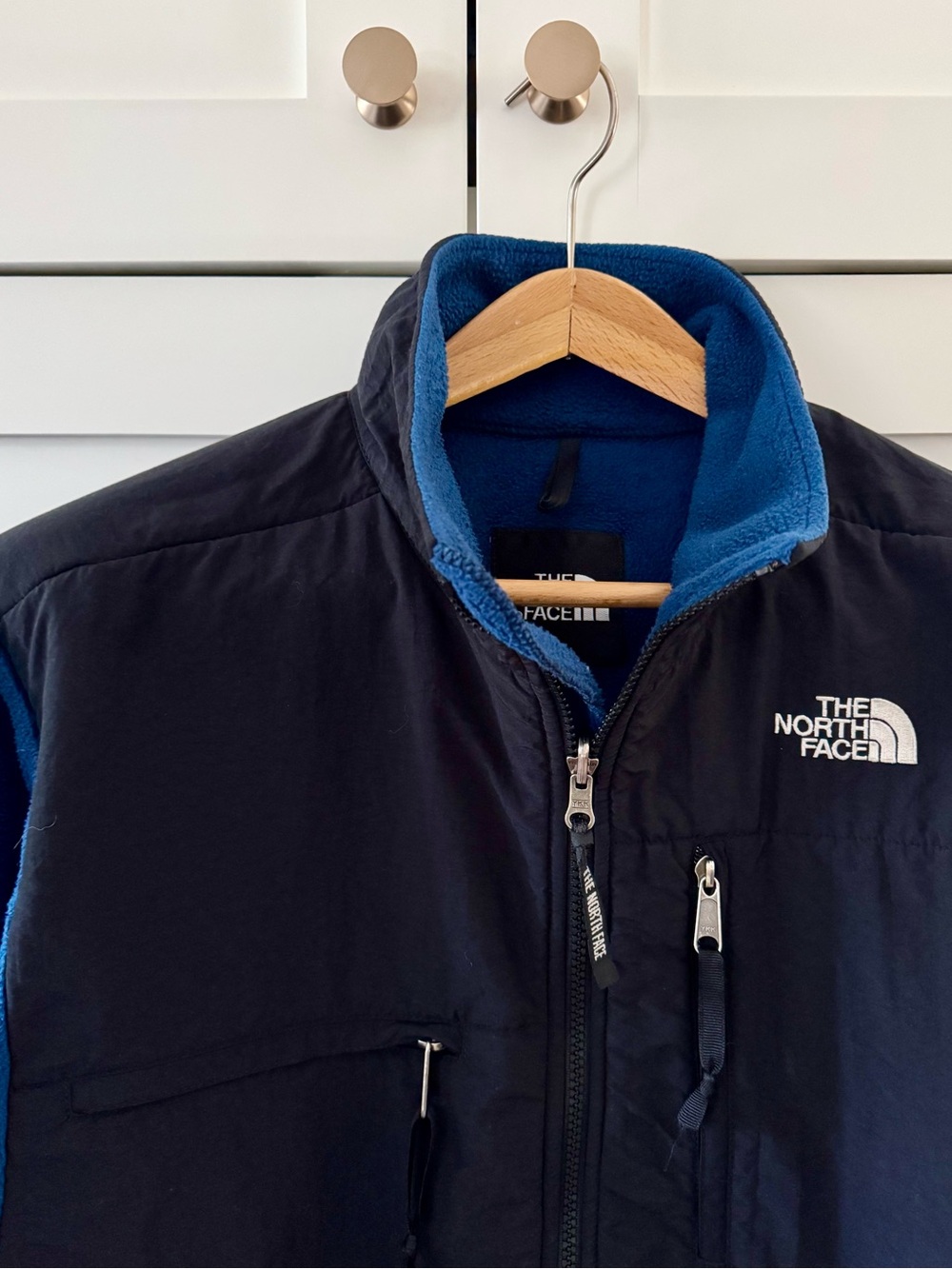 The North Face Classic Denali Fleece Jacket, Full Zip sz. M (Blue / Black) - Picture 7 of 17